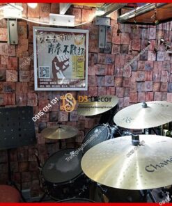 Giấy dán tường giả gỗ lát vuông có hoa văn khổ 10m x 53cm - 3D044