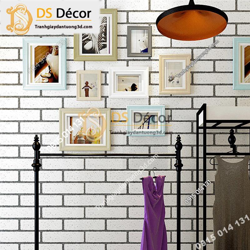 giay-dan-tuong-gia-gach-trang-3d099-01
