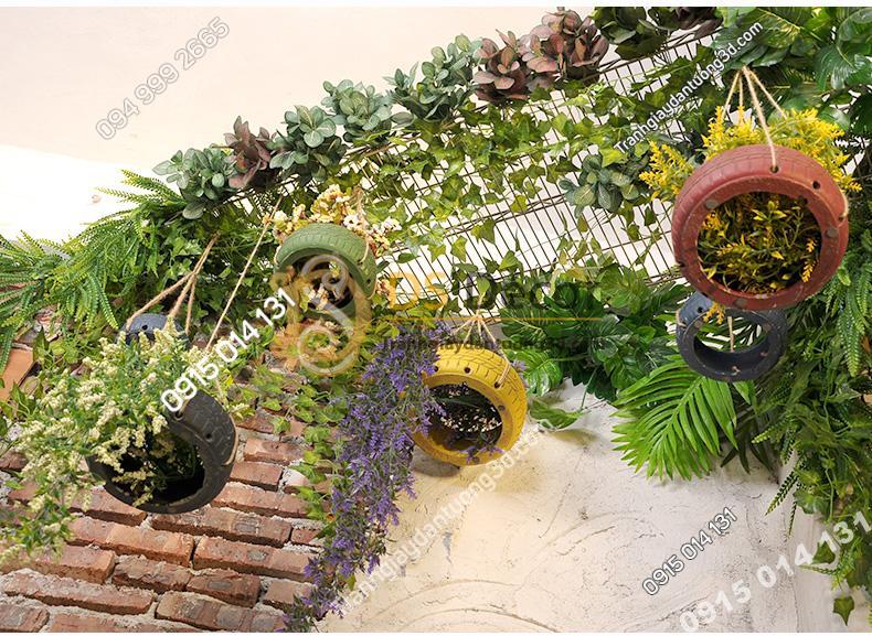 Lốp xe trang trí lối vào cửa hàng