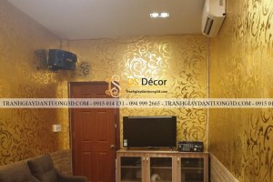 Giấy dán tường hoa móc vàng 3D296 thi công tại nhà anh Hieu Soviet HCM Giấy dán tường hoa móc vàng 3D296 thi công tại nhà anh Hieu Soviet HCM